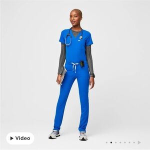 Figs Yola Skinny Scrubs pants in NAVY